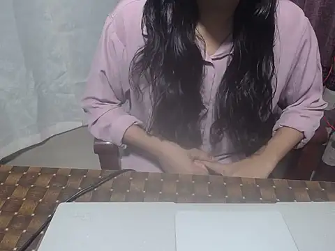 henakhan32 online show from October 6, 5:27 am