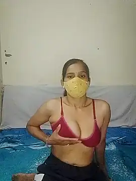 Snapshot of Hott_bomb chatting on September 26, 7:34 am Hott bomb online show from September 26, 7:34 am