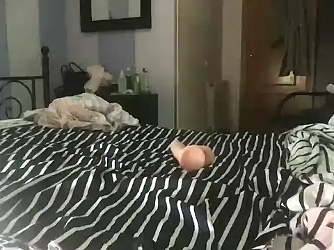 paula19800 online show from September 23, 7:55 am