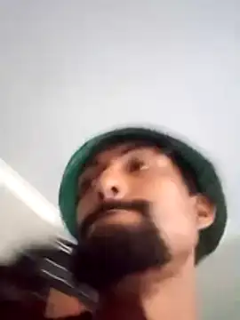 Snapshot of Goofygoody17 chatting on November 5, 1:22 pm Goofygoody17 online show from November 5, 1:22 pm