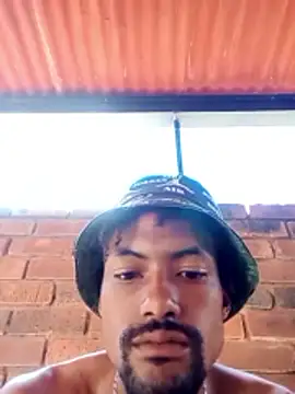 Snapshot of Goofygoody17 chatting on December 16, 11:26 am Goofygoody17 online show from December 16, 11:26 am