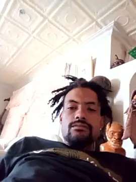 Snapshot of Goofygoody17 chatting on December 17, 9:15 am Goofygoody17 online show from December 17, 9:15 am