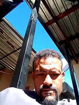 Snapshot of Goofygoody17 chatting on May 9, 9:25 am Goofygoody17 online show from May 9, 9:25 am
