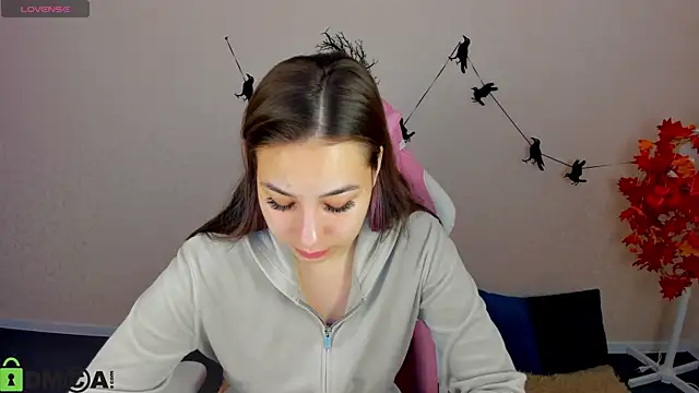 Al1ice Moures online show from November 7, 1:16 am