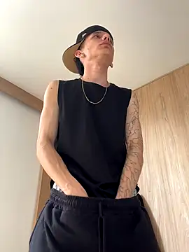 Skinny batman online show from October 18, 5:46 pm