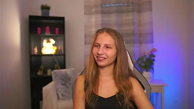 Snapshot of emmie_murray chatting on February 4, 2:12 pm emmie murray online show from February 4, 2:12 pm