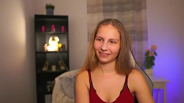 Snapshot of emmie_murray chatting on February 19, 6:59 pm emmie murray online show from February 19, 6:59 pm