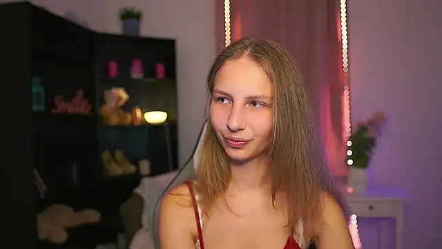 Snapshot of emmie_murray chatting on July 23, 6:28 pm emmie murray online show from July 23, 6:28 pm
