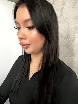 kiss Lissa online show from January 8, 11:45 am