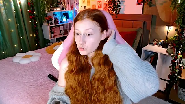 Ayla Hicks online show from June 20, 2:47 am