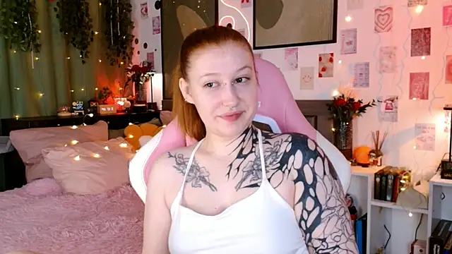 Ayla Hicks online show from July 10, 3:11 am