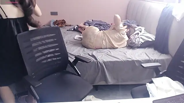 redrose520 online show from September 24, 8:28 am