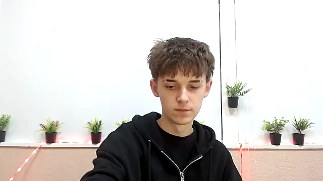 Snapshot of Hoot_Dude_ chatting on October 31, 1:12 pm Hoot Dude online show from October 31, 1:12 pm