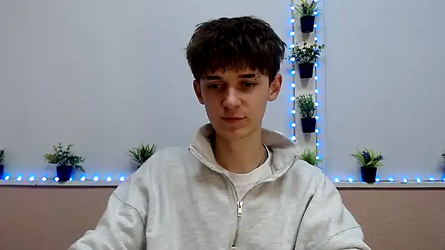 Snapshot of Hoot_Dude_ chatting on November 15, 3:52 pm Hoot Dude online show from November 15, 3:52 pm