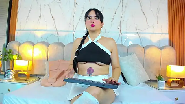 Samantha Fiire online show from July 6, 12:13 pm