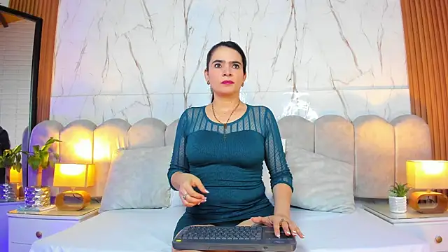 Samantha Fiire online show from July 24, 12:25 pm