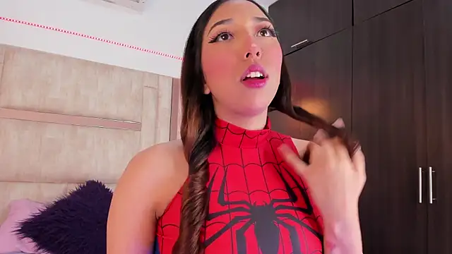 emily  walker online show from November 26, 1:12 pm