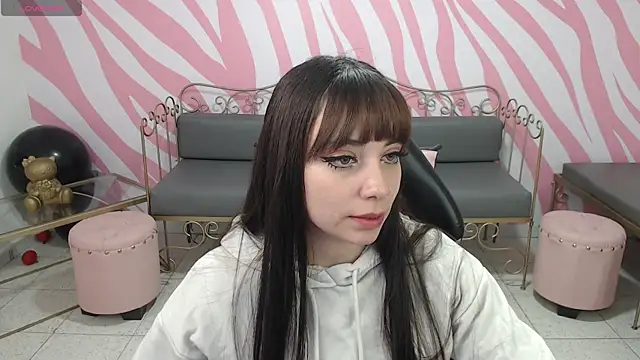 Snapshot of saabrina_ chatting on November 5, 1:11 pm saabrina online show from November 5, 1:11 pm