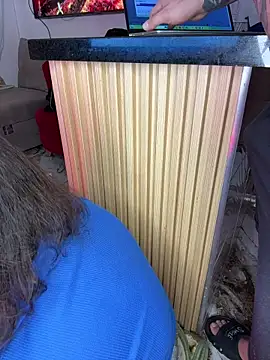 liz and thiago online show from November 14, 12:37 pm