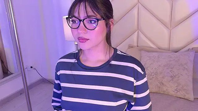 Samantha Hans online show from February 24, 9:02 pm