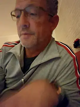 TommyTom76 online show from October 20, 8:20 pm