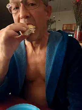 TommyTom76 online show from October 22, 5:41 am