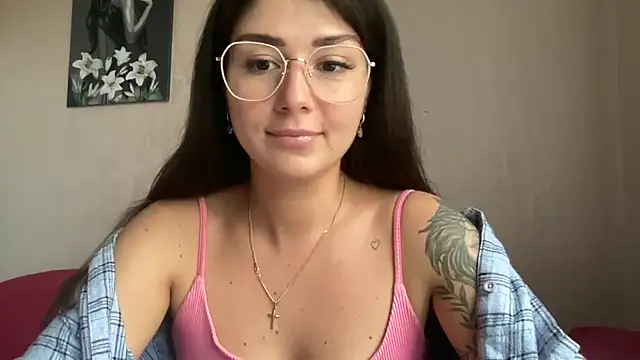 Snapshot of RossyStrawberryV chatting on October 8, 12:14 pm RossyStrawberryV online show from October 8, 12:14 pm