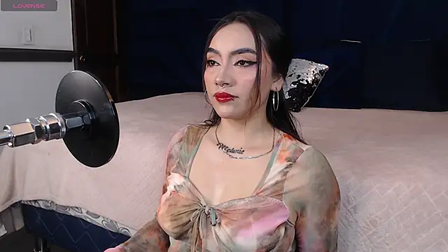 Snapshot of Brigith24 chatting on November 10, 3:05 am Brigith24 online show from November 10, 3:05 am