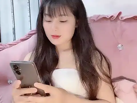 Snapshot of Lie_liee chatting on June 5, 1:50 pm Lie liee online show from June 5, 1:50 pm