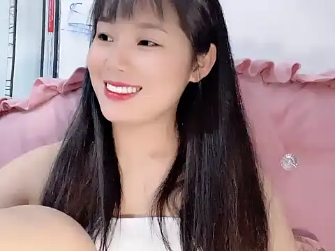 Snapshot of Lie_liee chatting on June 27, 2:01 pm Lie liee online show from June 27, 2:01 pm