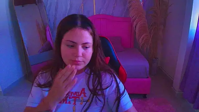 Snapshot of salmaa_27 chatting on October 21, 2:18 pm salmaa 27 online show from October 21, 2:18 pm