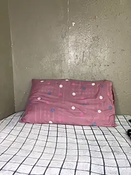 Bellabootie online show from March 2, 7:15 am