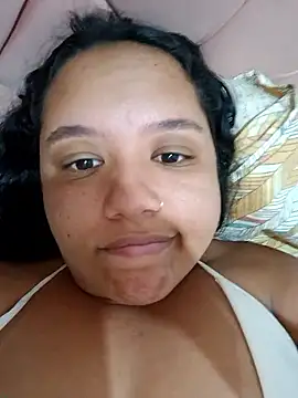 Snapshot of EggedGrowth chatting on October 24, 12:08 am EggedGrowth online show from October 24, 12:08 am