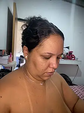 Snapshot of EggedGrowth chatting on December 14, 1:38 pm EggedGrowth online show from December 14, 1:38 pm