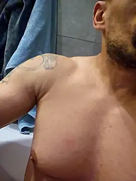 Ando1992 online show from April 19, 1:32 pm