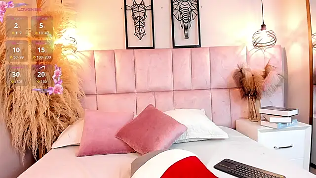 Charlotte hall  online show from December 20, 4:08 am