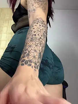 Snapshot of came_lia1 chatting on November 24, 4:34 am came lia1 online show from November 24, 4:34 am