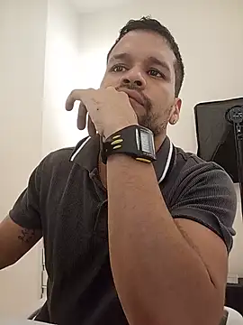 LucasGaeel online show from July 2, 3:06 am