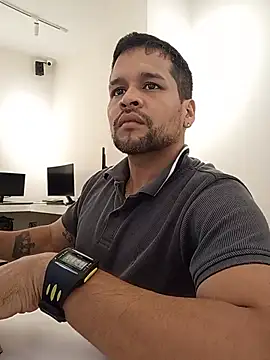 LucasGaeel online show from July 7, 4:37 am