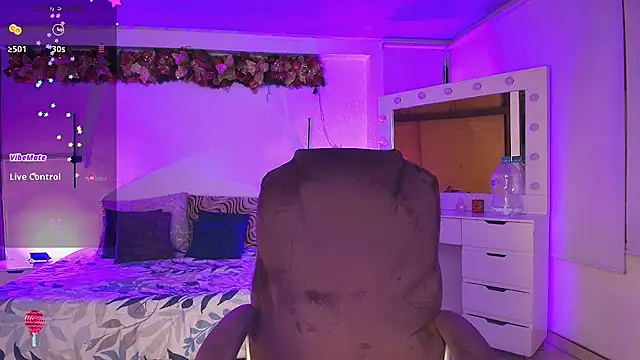 kloe28 online show from January 7, 3:53 am