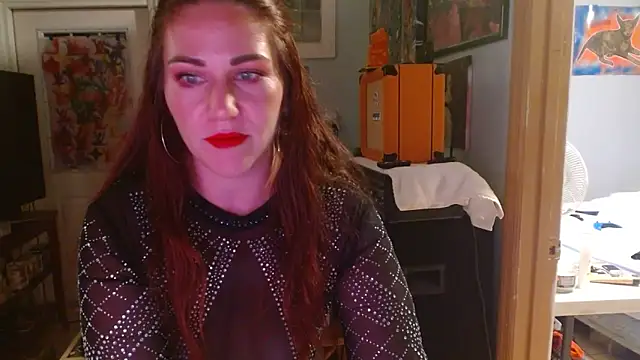 Snapshot of MeliSpice chatting on October 1, 12:27 am MeliSpice online show from October 1, 12:27 am