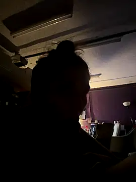 Snapshot of MeliSpice chatting on November 2, 5:10 am MeliSpice online show from November 2, 5:10 am