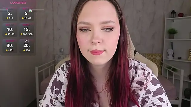 Snapshot of Monica__Queen chatting on May 10, 5:34 am Monica Queen online show from May 10, 5:34 am