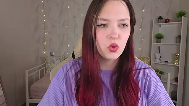 Snapshot of Monica__Queen chatting on May 16, 5:37 am Monica Queen online show from May 16, 5:37 am