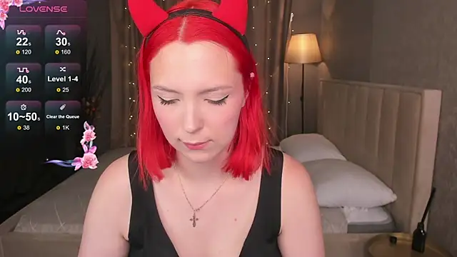 Snapshot of Monica__Queen chatting on June 14, 5:31 am Monica Queen online show from June 14, 5:31 am