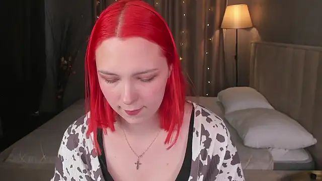 Snapshot of Monica__Queen chatting on June 16, 5:32 am Monica Queen online show from June 16, 5:32 am