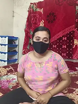 Love Queen11 online show from December 19, 2:57 pm