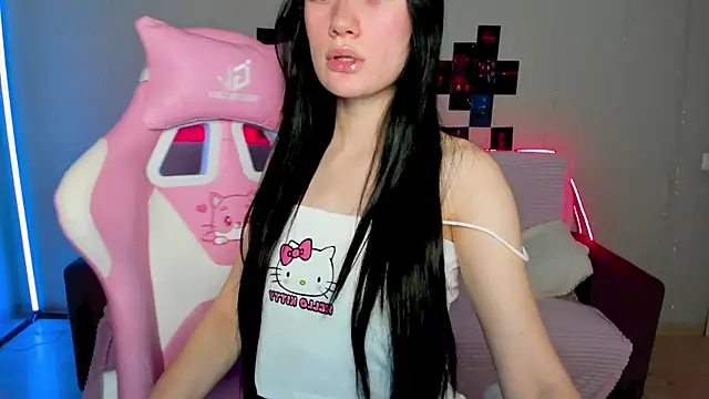 Arina Meow19 online show from December 3, 5:15 am