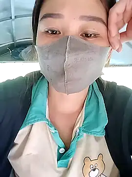 Snapshot of Girl_Shy2000 chatting on October 26, 2:28 am Girl Shy2000 online show from October 26, 2:28 am