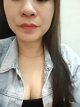 Snapshot of Girl_Shy2000 chatting on November 13, 3:55 pm Girl Shy2000 online show from November 13, 3:55 pm